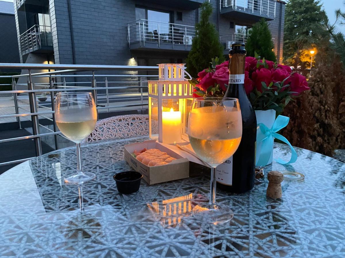 Smilciu Trio Keturvieciai Apartamentai Su Terasa بالانغا المظهر الخارجي الصورة